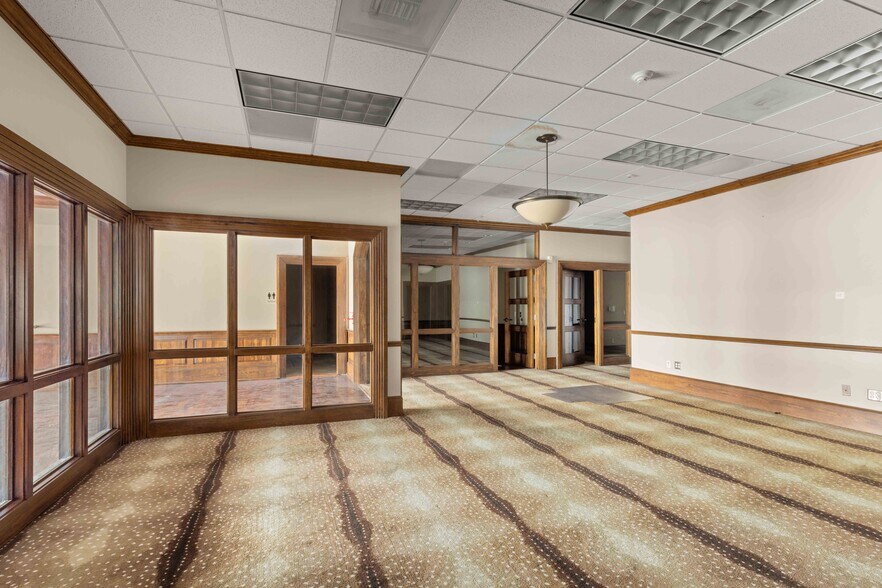 More Photos Of 14020 Highway 3, Webster Unknown For Lease