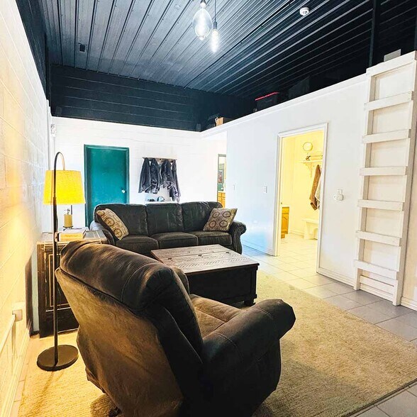 More Photos Of 7115 Newport Hwy, Greeneville Showroom For Sale