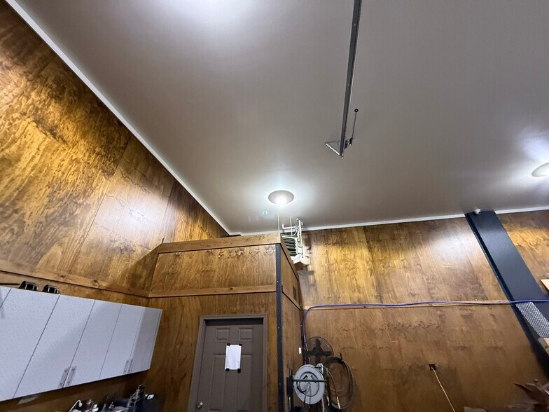 More Photos Of 1861 Lower State Rd, Doylestown Warehouse For Lease