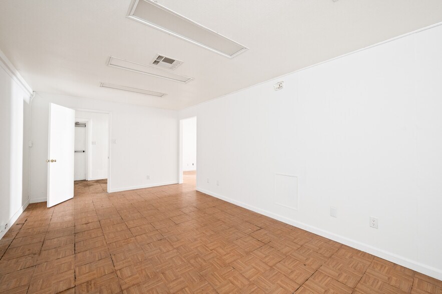 More Photos Of 3579 Gage Ave, Bell Medical For Sale