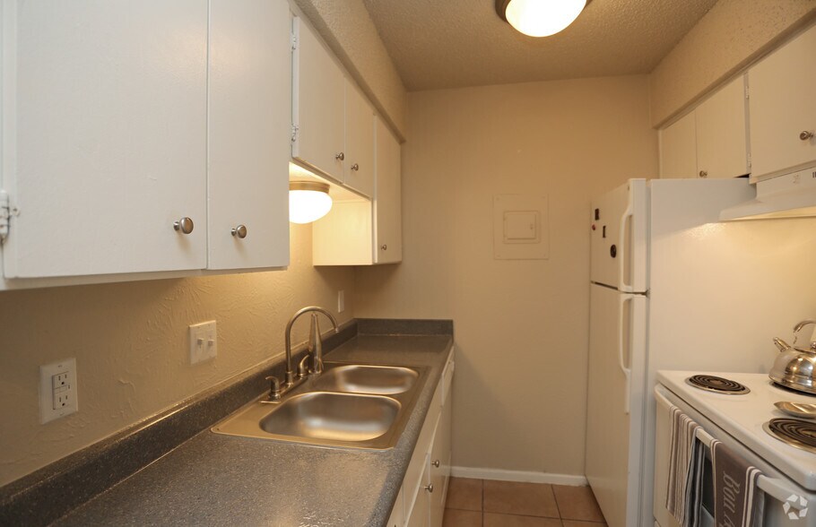 More Photos Of 504 Dudley Cir, Arlington Apartments For Sale