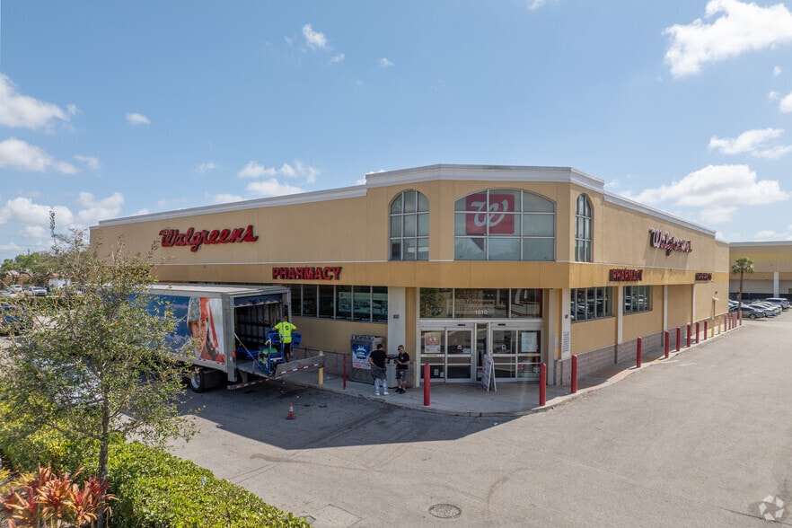 More Photos Of 1700 W 49th St, Hialeah Unknown For Lease