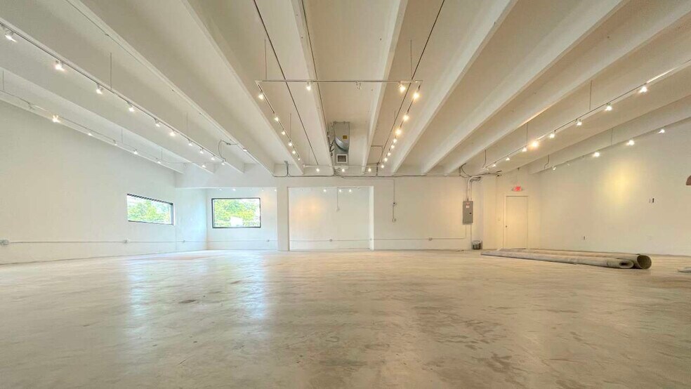More Photos Of 2920 NW 5th Ave, Miami Loft Creative Space For Lease
