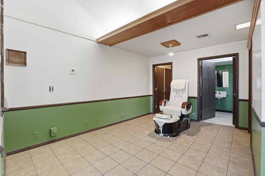 More Photos Of 4806 N Perkins Rd, Stillwater Office For Sale