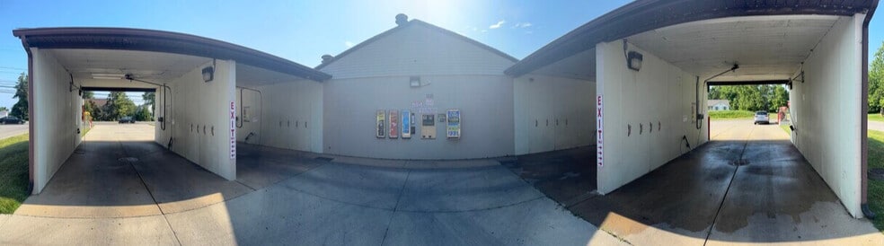 More Photos Of 4240 E Lake Rd, Sheffield Lake Carwash For Sale