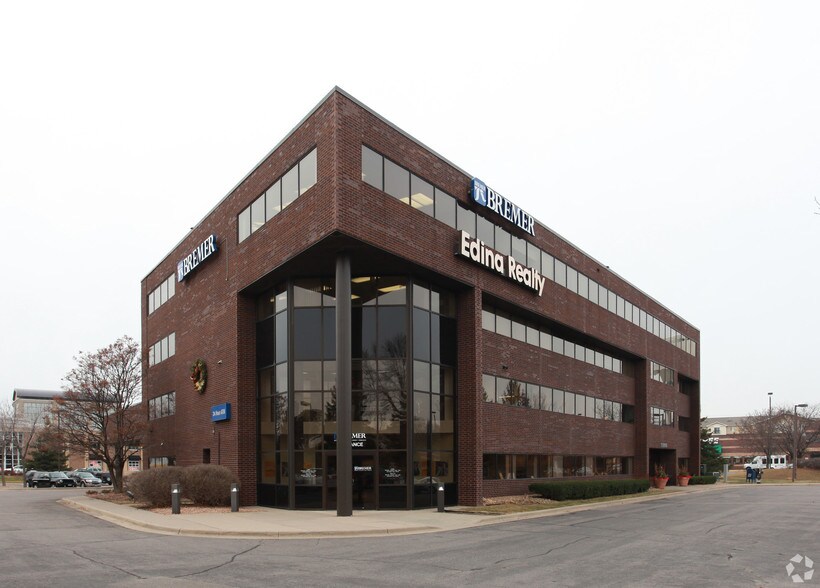 More Photos Of 11800 Singletree Ln, Eden Prairie Office For Lease