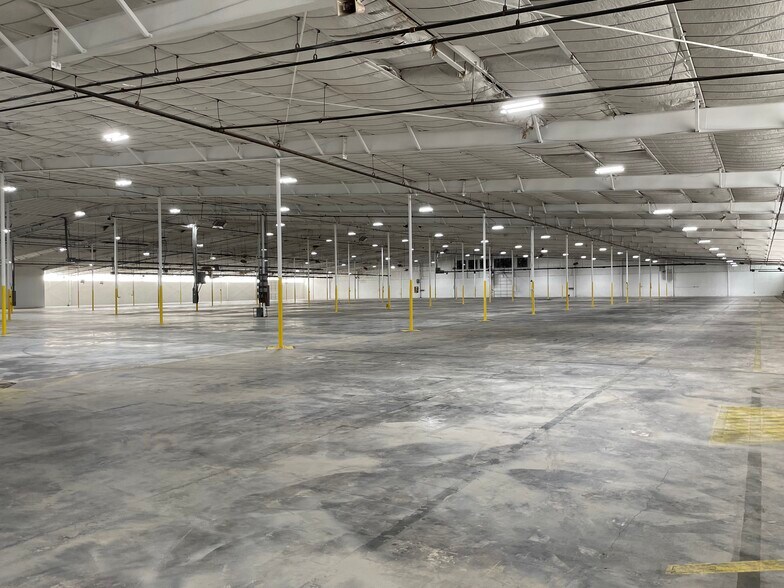 More Photos Of 325 US Highway 80, Sunnyvale Warehouse For Sale