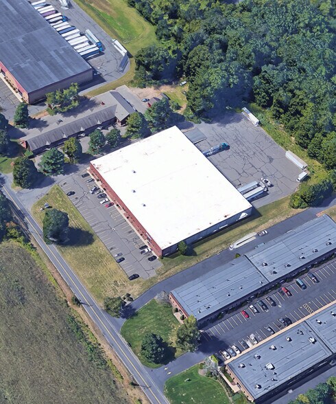 More Photos Of 101 W Dudley Town Rd, Bloomfield Light Distribution For Lease