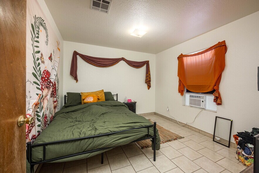 More Photos Of 2306 S Espina St, Las Cruces Apartments For Sale