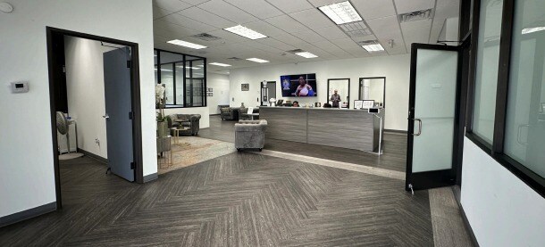 More Photos Of 2205 Regency Dr, Irving Flex For Sale