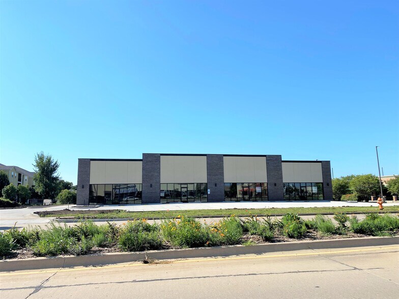 Primary Photo Of 409 Town Center Blvd, Champaign Storefront For Sale