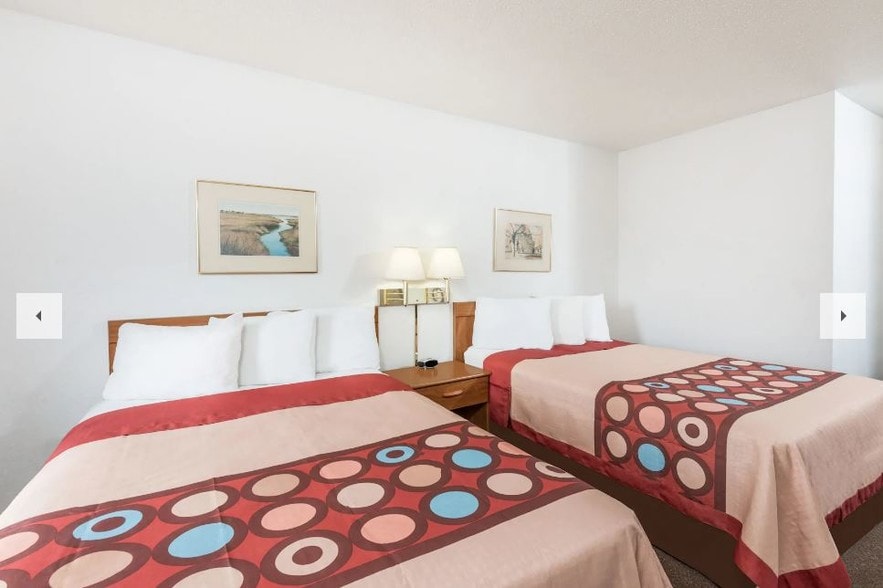 More Photos Of 299 Adena Dr, Newcomerstown Hotel For Sale