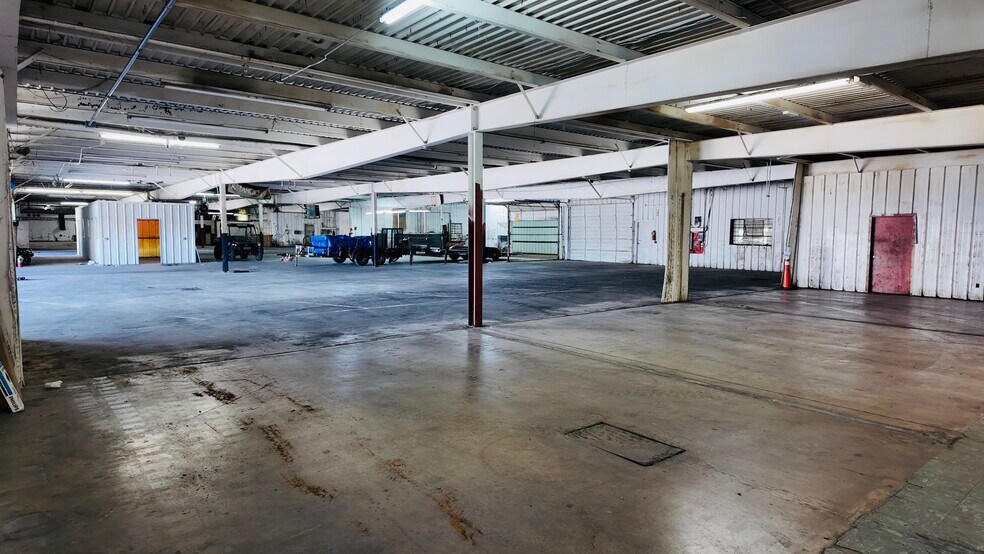 More Photos Of 1520 S Central Ave, Oklahoma City Manufacturing For Sale