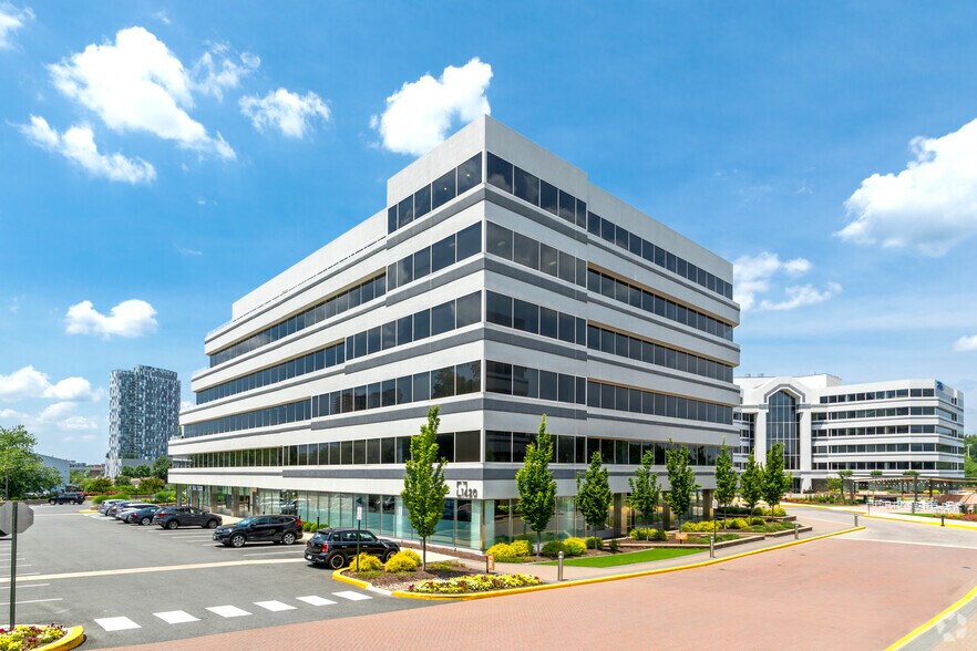 More Photos Of 1410-1430 Spring Hill Rd, McLean Unknown For Lease