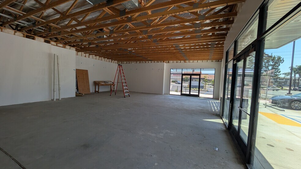 More Photos Of 2095 E Orangethorpe Ave, Placentia Fast Food For Lease