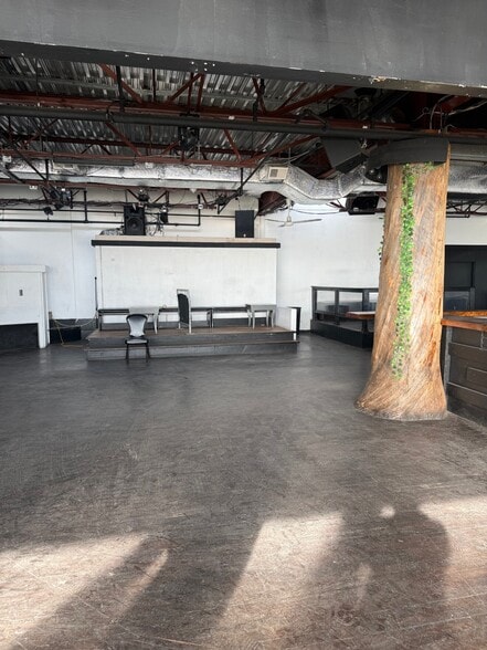 More Photos Of 110 Food Terminal Pl, New Haven Distribution For Lease