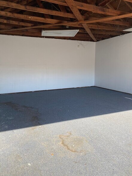 More Photos Of 506 Eye St, Bakersfield Warehouse For Sale