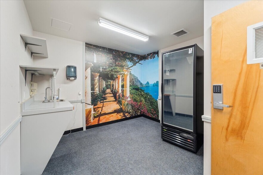 More Photos Of 12750 S Military Trl, Boynton Beach Drugstore For Sale