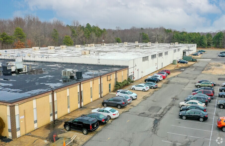 More Photos Of 1 Jake Brown Rd, Old Bridge Warehouse For Lease
