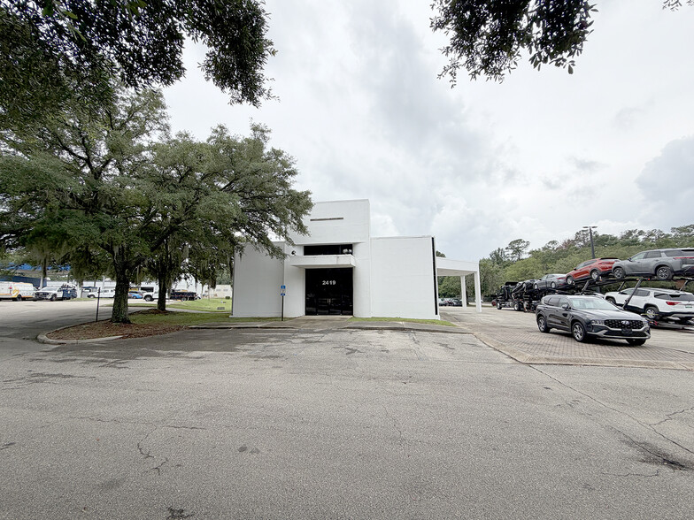 More Photos Of 2419 W Tennessee St, Tallahassee Auto Dealership For Lease