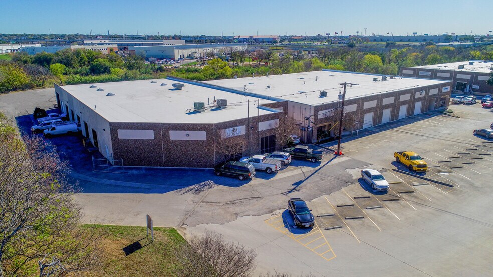 Primary Photo Of 4441-4447 Centergate St, San Antonio Warehouse For Lease