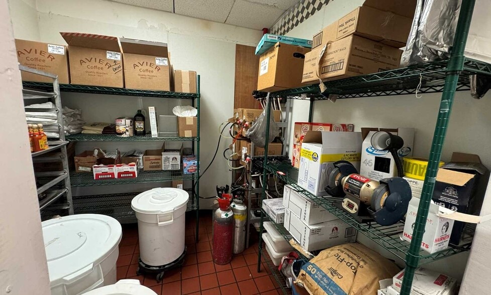 More Photos Of 14400 Walsingham Rd, Largo Restaurant For Sale