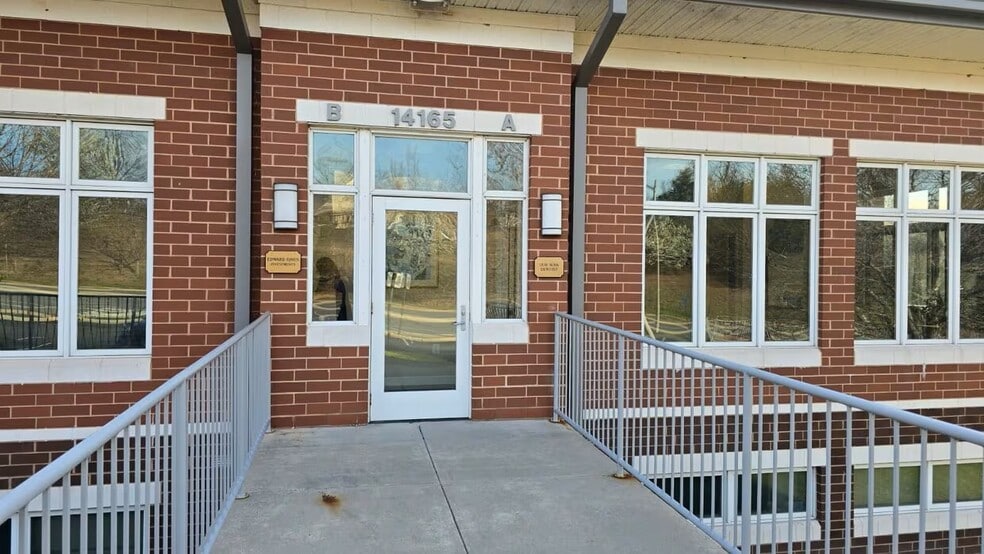 Primary Photo Of 14165 Robert Paris Ct, Chantilly Medical For Lease