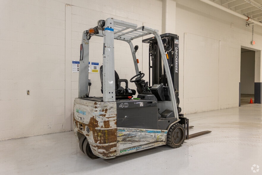 More Photos Of 414 N Meriah St, Landis Warehouse For Lease