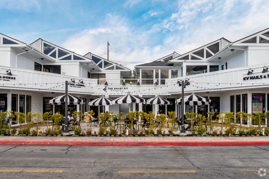 More Photos Of 2651-2675 Irvine Ave, Costa Mesa Storefront For Lease