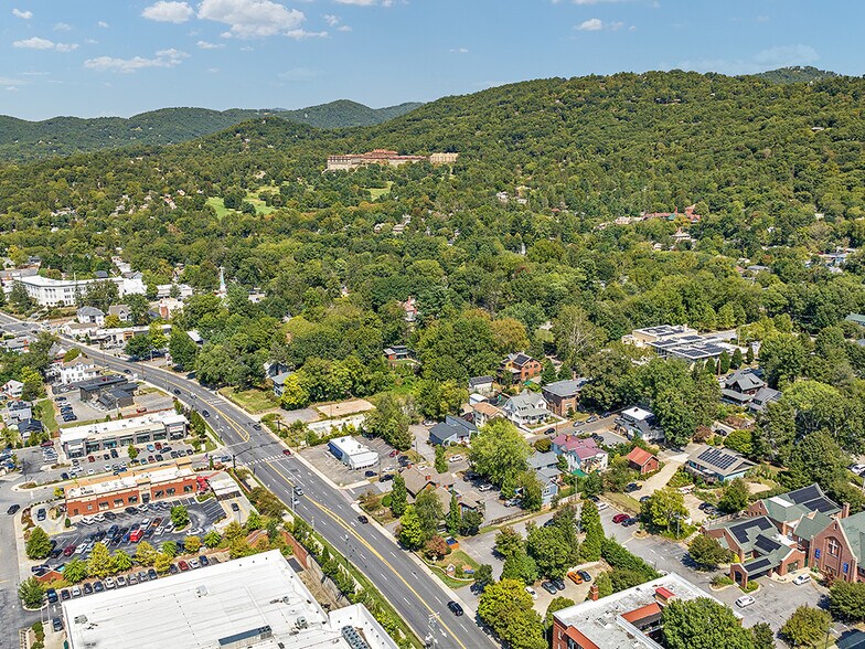 More Photos Of 141 Merrimon Ave, Asheville Office For Sale