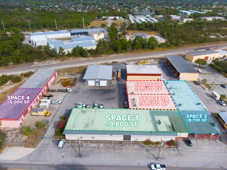 More Photos Of 657 NE Dixie Hwy, Jensen Beach Warehouse For Lease