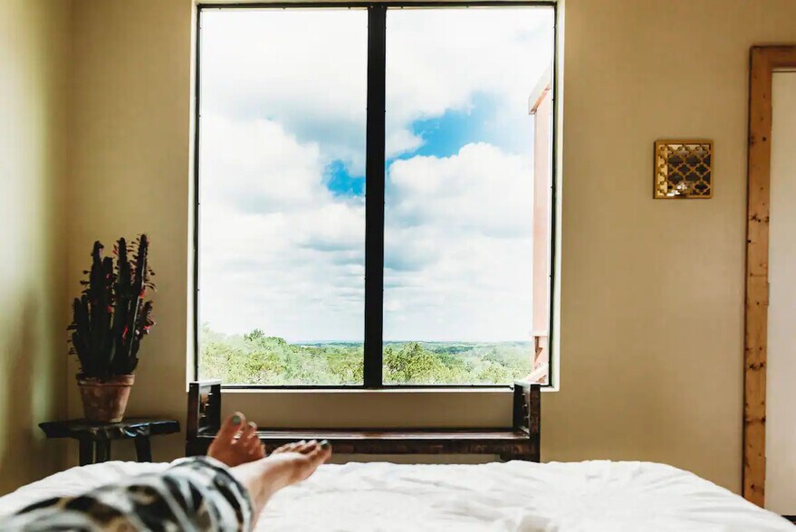 More Photos Of 530 Pioneer Trl, Dripping Springs Specialty For Sale