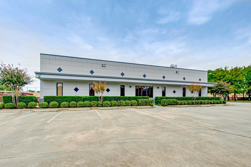 More Photos Of 7102 Glen Chase Ct, Houston Office For Sale