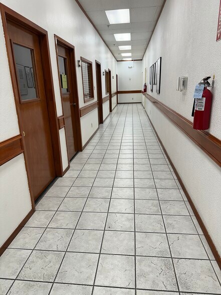 More Photos Of 3734 International Blvd, Brownsville Distribution For Sale