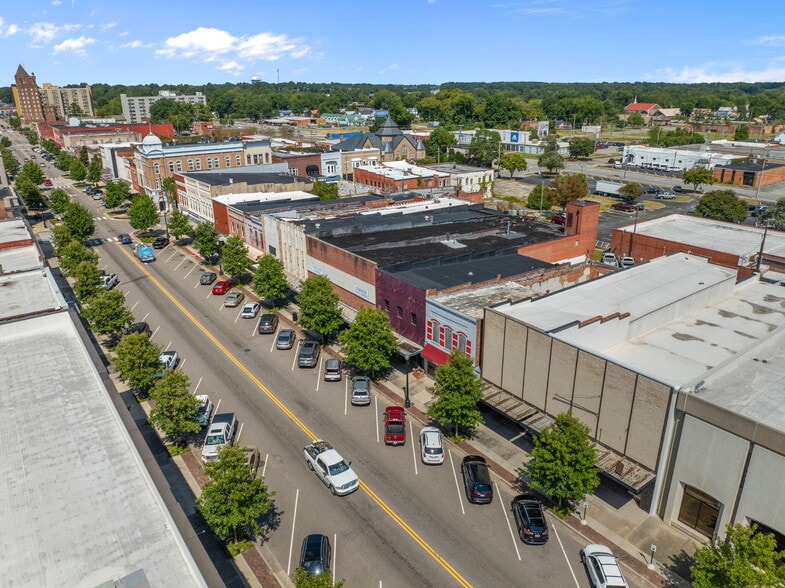 More Photos Of 115 N Queen St, Kinston General Retail For Sale