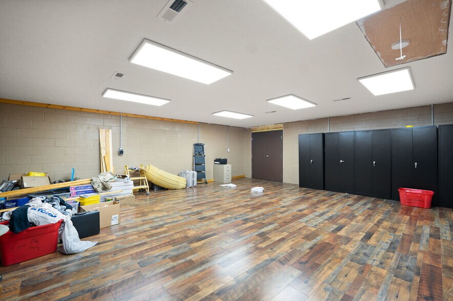 More Photos Of 4564 New Liberty Big Meadow Rd, Knob Lick Warehouse For Sale