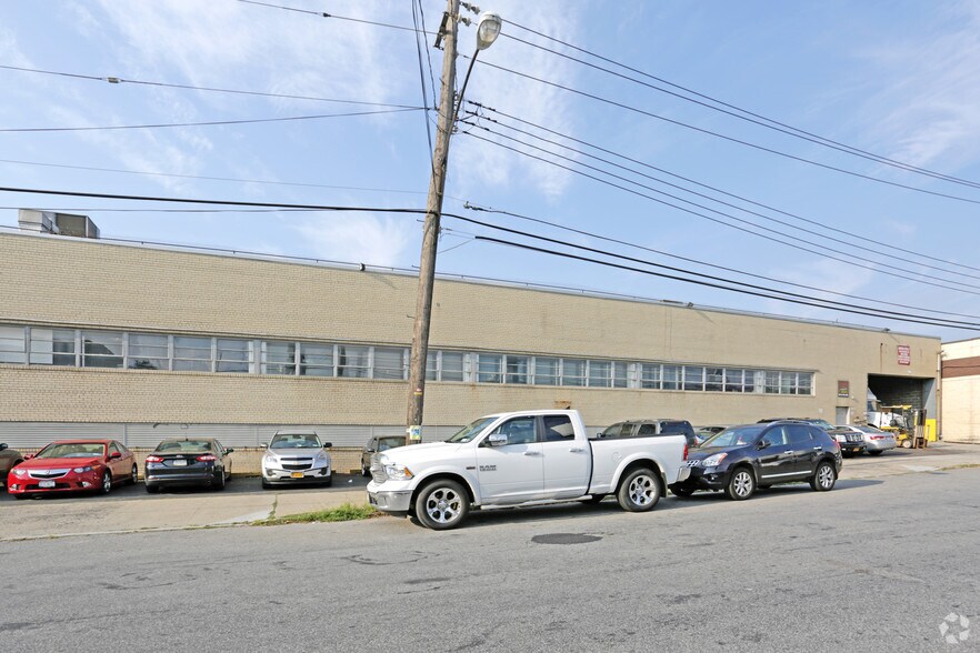 More Photos Of 4635 54th Rd, Flushing Manufacturing For Lease