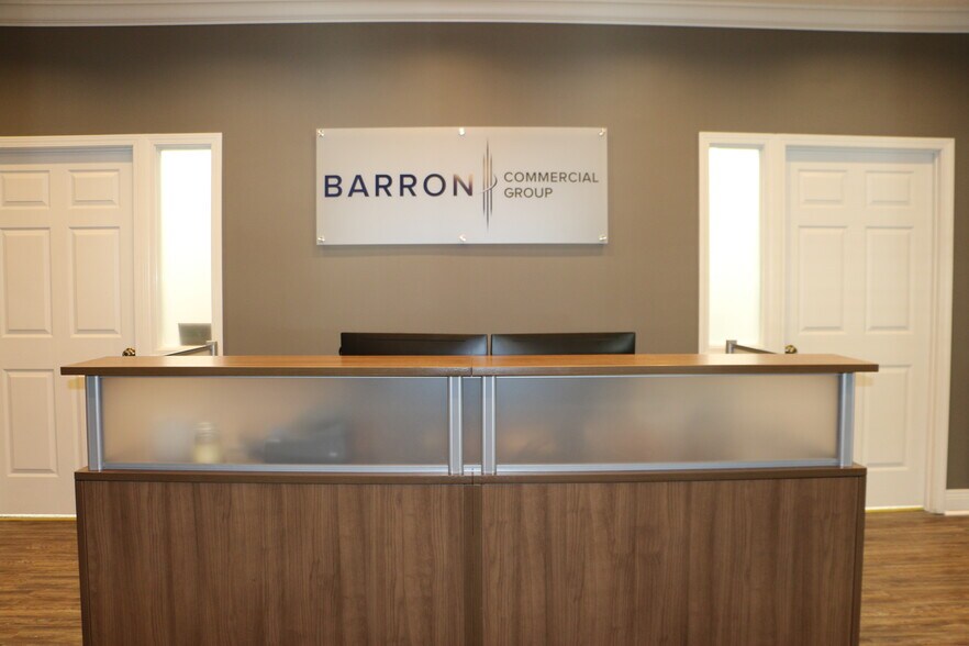 More Photos Of 726 Harvard Dr, Owensboro Office For Sale