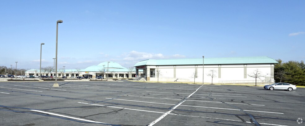 More Photos Of 635 Bay Ave, Toms River General Retail For Sale