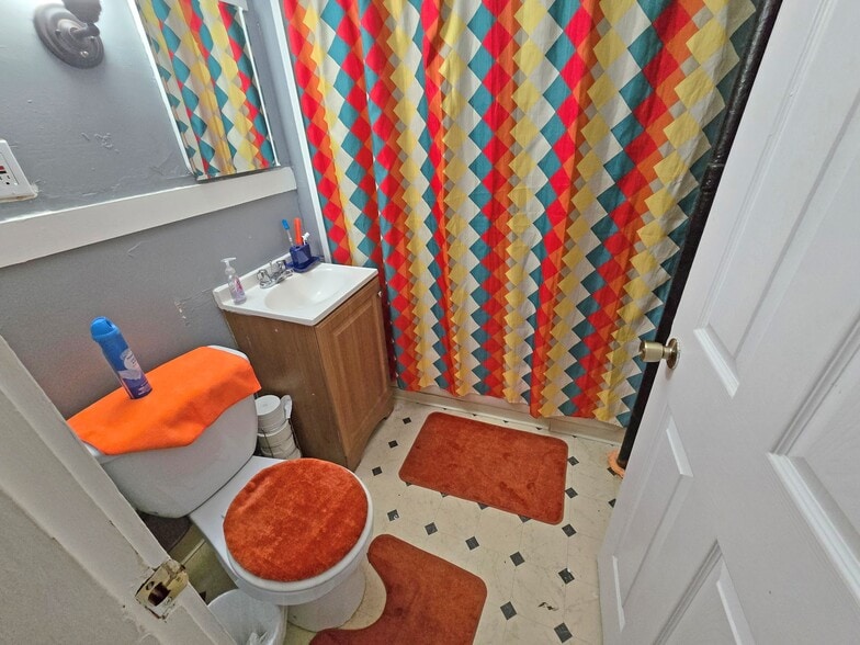 More Photos Of 19 Warner St, Springfield Apartments For Sale