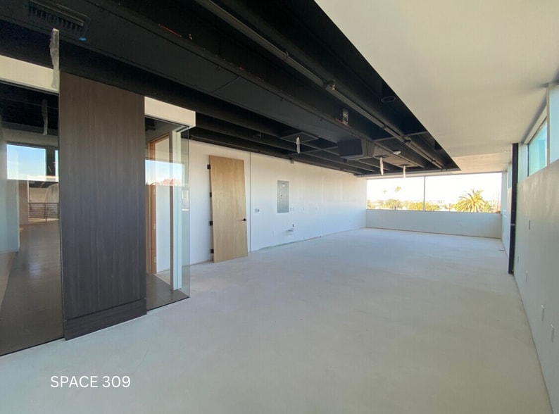 More Photos Of 2413 Pacific Coast Hwy, Lomita General Retail For Lease