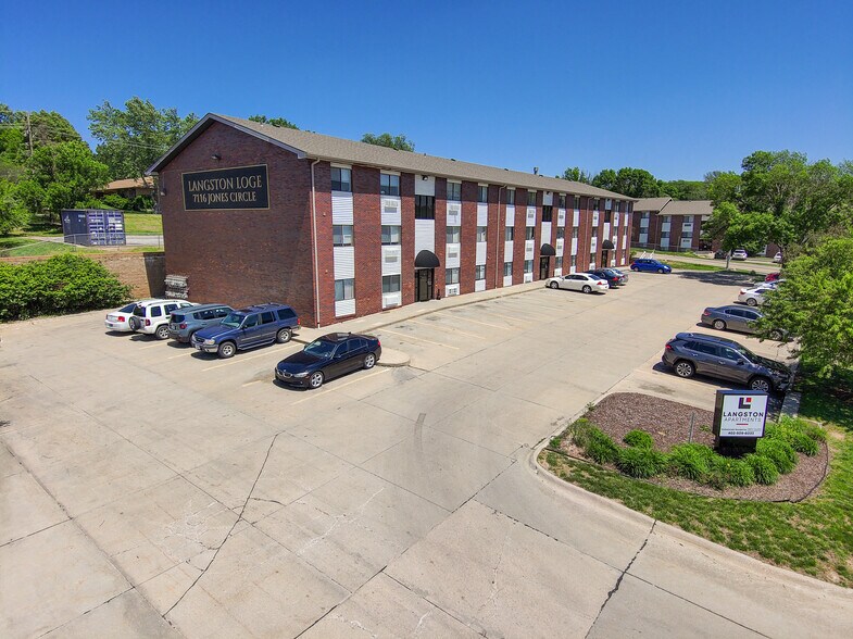 More Photos Of 7110-7122 Jones Cir, Omaha Apartments For Sale