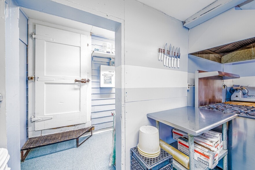 More Photos Of 1205 Main St, Delta Restaurant For Sale