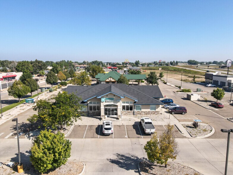 More Photos Of 7950 6th St, Wellington Medical For Lease