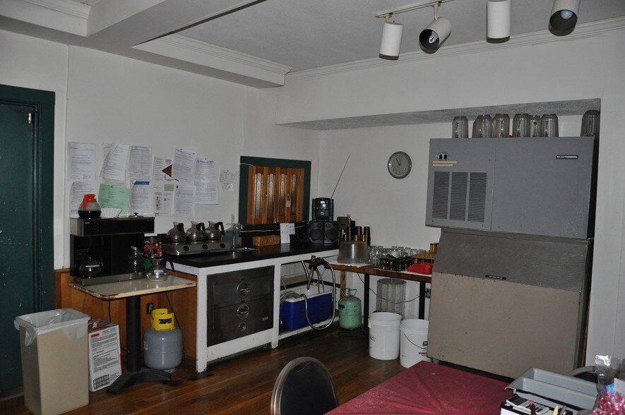 More Photos Of 2 Mclean Rd, Mclean Restaurant For Sale