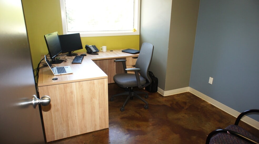 More Photos Of 7316 101 Ave NW, Edmonton Office For Sale