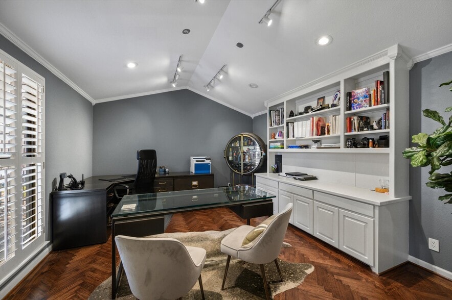 More Photos Of 2655 Myrtle Springs Ave, Dallas Light Manufacturing For Sale