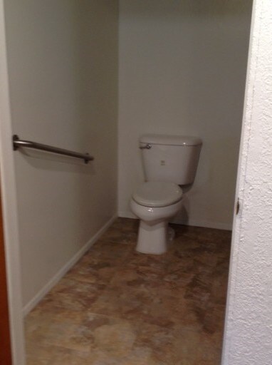 More Photos Of 7841 Foothill Blvd, Sunland Storefront Retail Residential For Lease