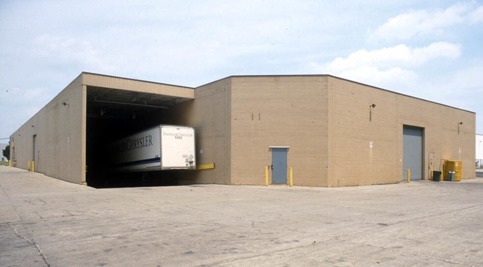 More Photos Of 1785 Northfield Dr, Rochester Hills Manufacturing For Lease