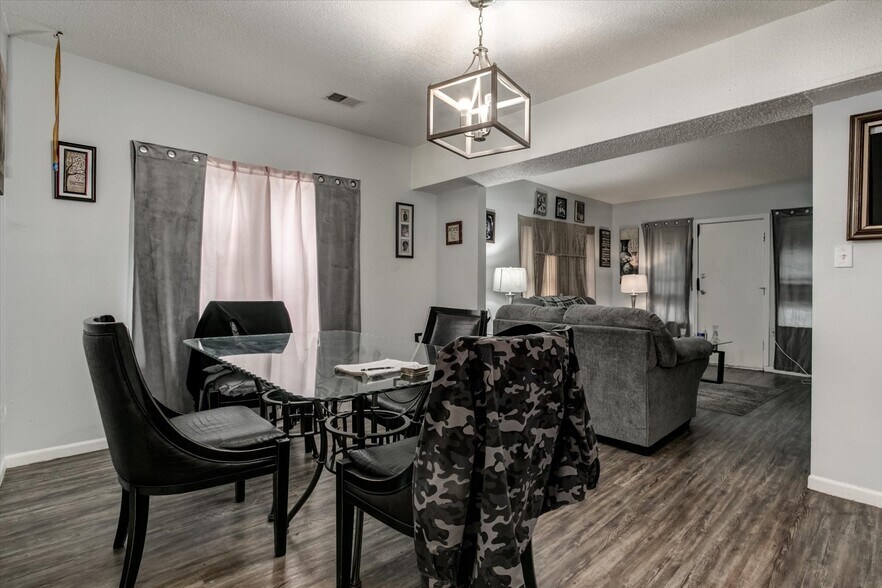 More Photos Of 2713-2715 Benton Blvd, Kansas City Apartments For Sale